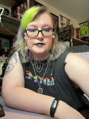 I loved Lady Death and it didn’t really register why until I was an older teen. Ope. #twitchstreamer #kofiartist #vgencommissionsopen #pridemonth🏳️‍🌈 #ladydeath 