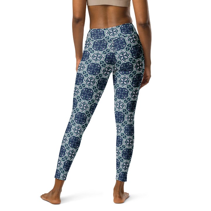 Geometric Elegance High-Waist Patterned Leggings product image (2)