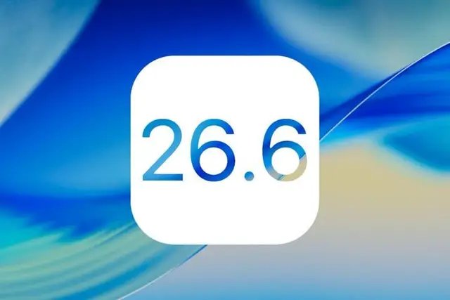 Trois semaines après les premières bêtas, le développement d'iOS 26.6, macOS 26.6 et les autres continue : Apple a mis en ligne une seconde fournée pour la prochaine version mineure de ses systèmes d'exploitation. Bien évidemment, comme iOS 27, iPadOS 27, watchOS 27 (etc.) sont aussi en développement, les nouveautés de ces différentes versions sont légères et, pour le moment, rien de réellement important n'a été vu. C'est plus que probablement une itération qui va corriger des bugs, des failles de sécurité et éventuellement préparer le passage de flambeau pour les versions 27. Apple publie les premières bêtas d'iOS 26.6, macOS 26.6 et les autres