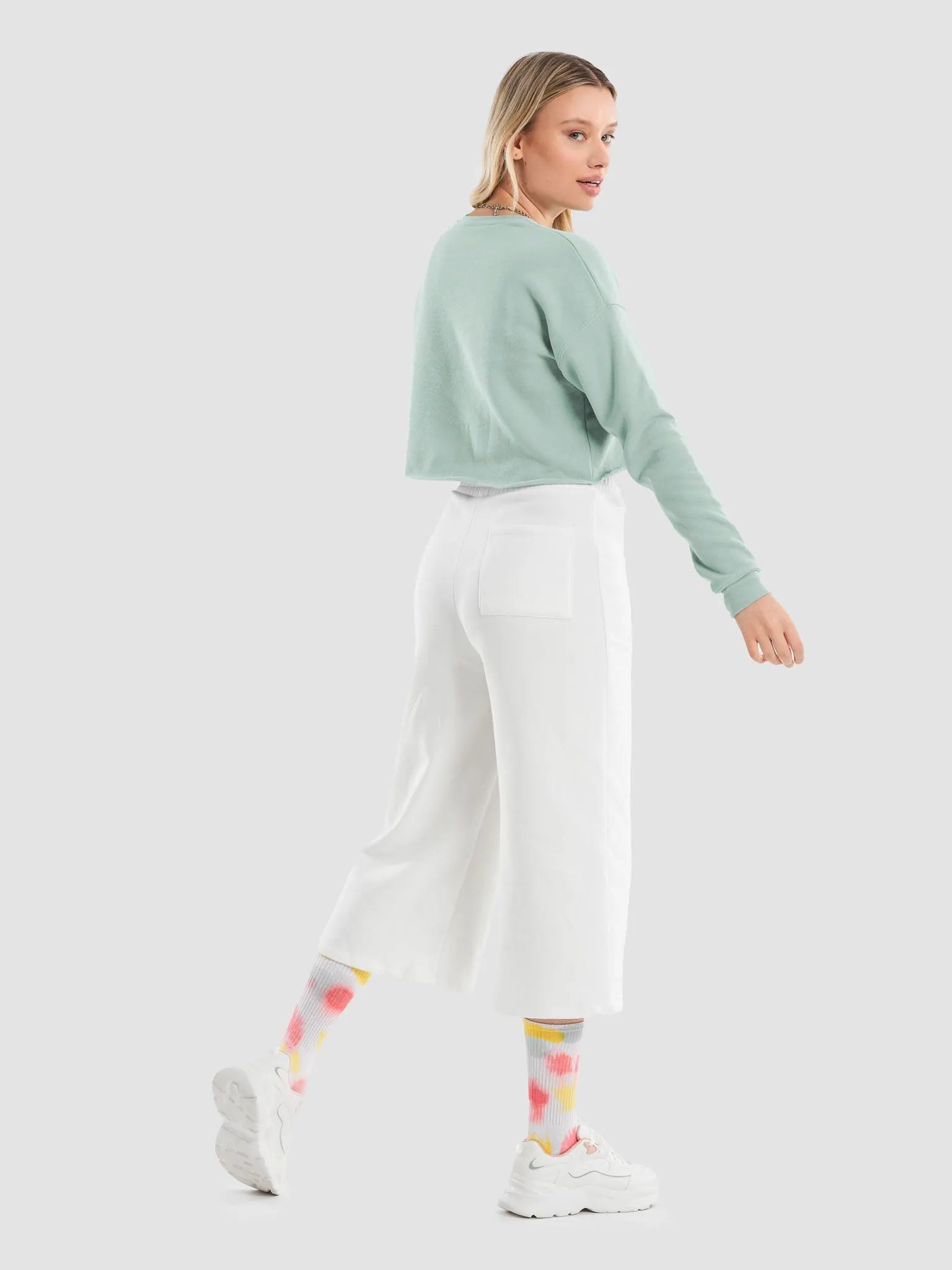 MOM'S LOVE Is the Best MEDICINE Fleece Crop Sweatshirt product image (33)