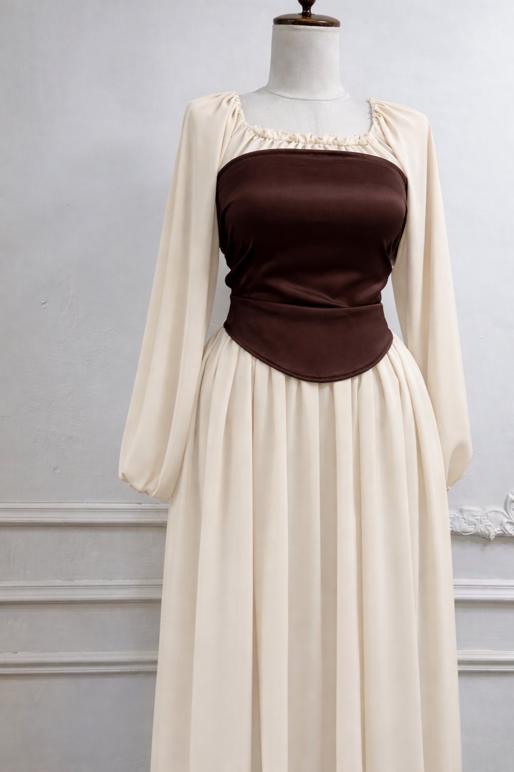 Luxury dress product image (8)