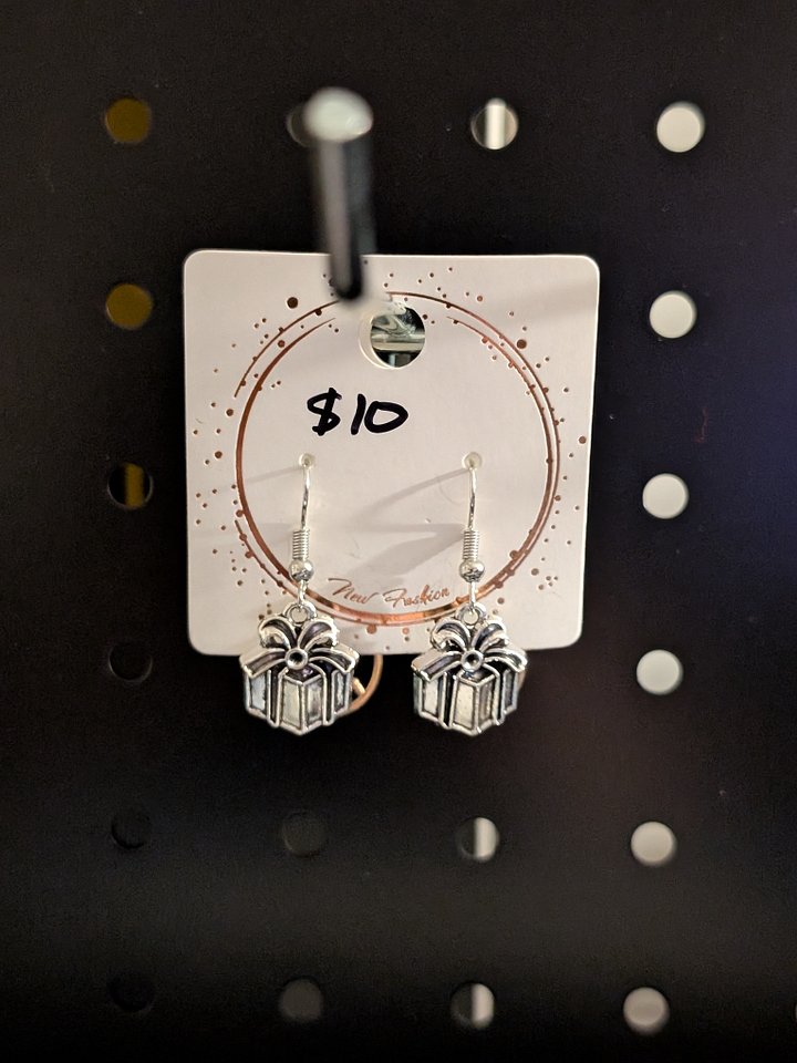 CHRISTMAS EARRINGS- PT1 product image (2)