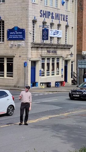 Top pints the Liverpudlian way 🍺🍺🍺