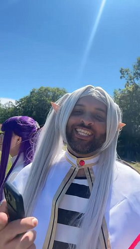 Party of serving ☕️🍽️ 
#colossalconeast #frieren #cosplay #beyondjourneysend