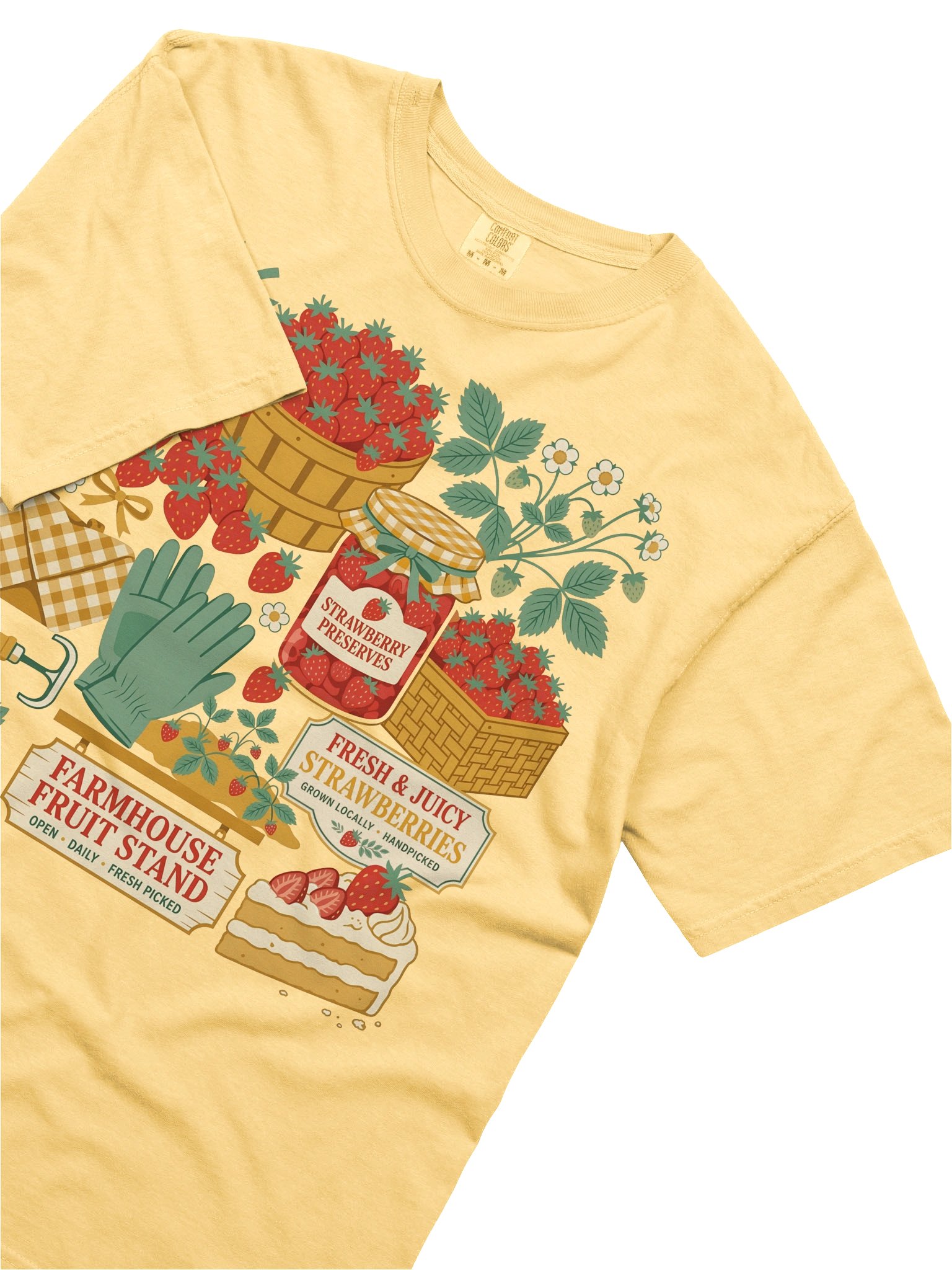 Strawberry Farmhouse Market Graphic Tee product image (3)