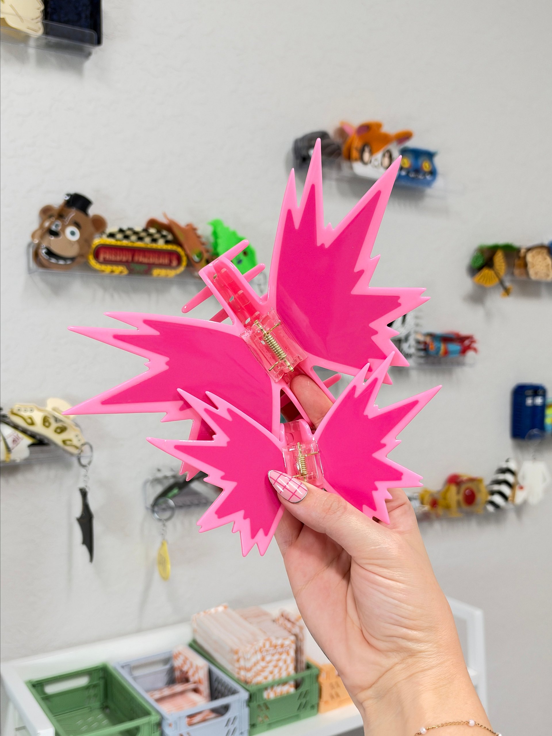 PRE ORDER*** PINK BAKUGO HAIR CLAW product image (2)