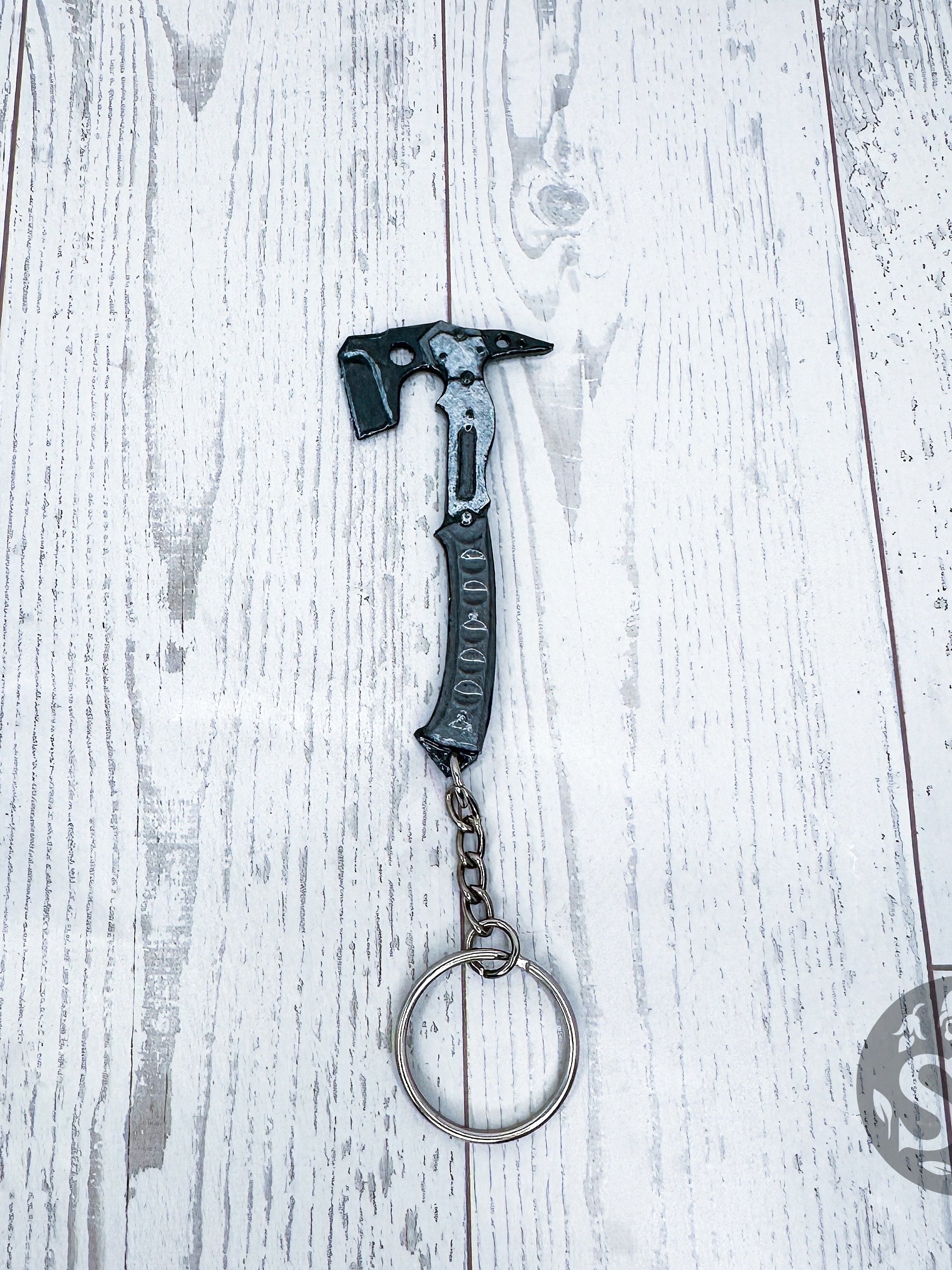Resident Evil Leon Kennedy Hatchet Keychain 65mm 3D Printed Hand Painted product image (2)