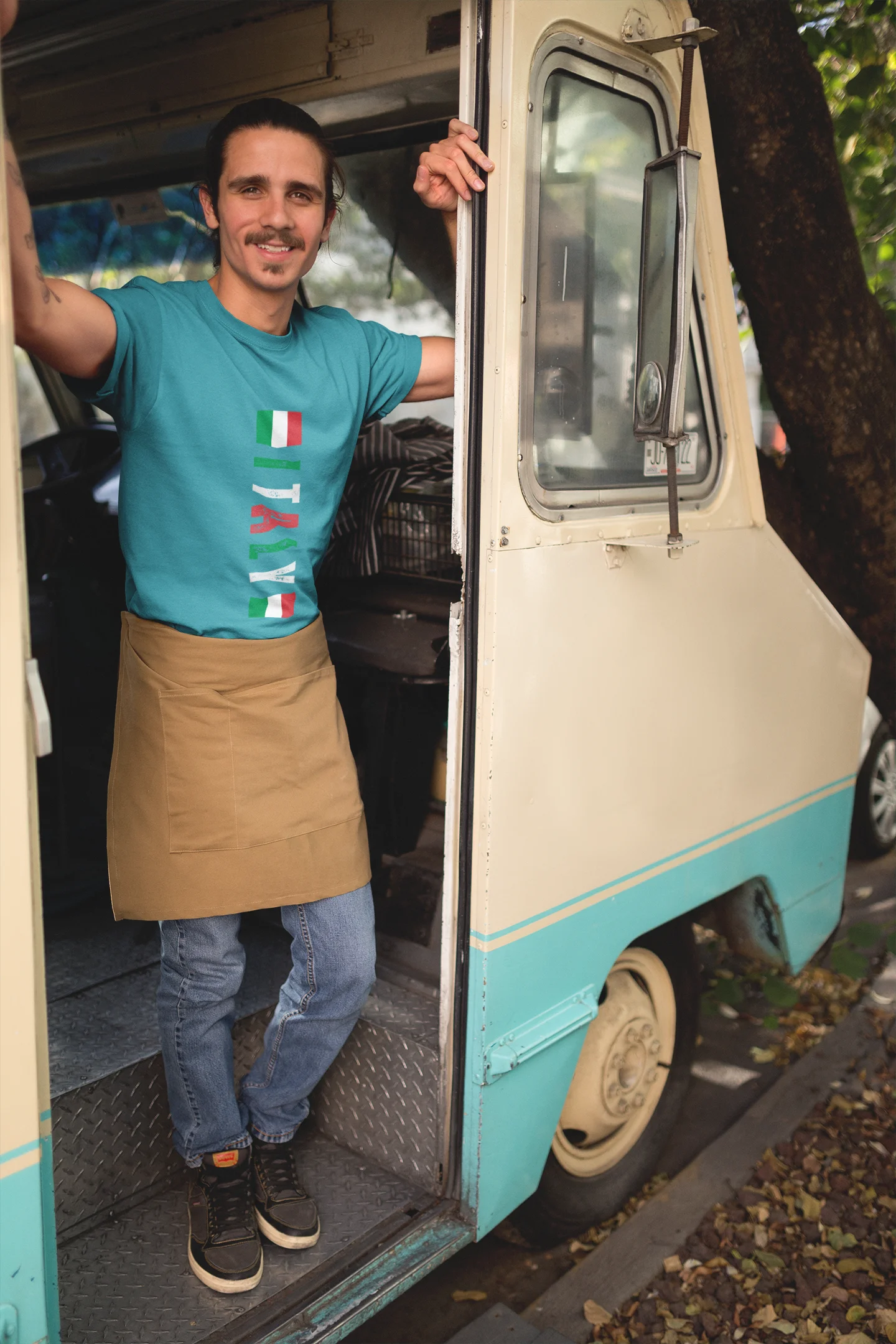 Italian Flag-Inspired Comfort T-shirt - 100% Cotton product image (2)