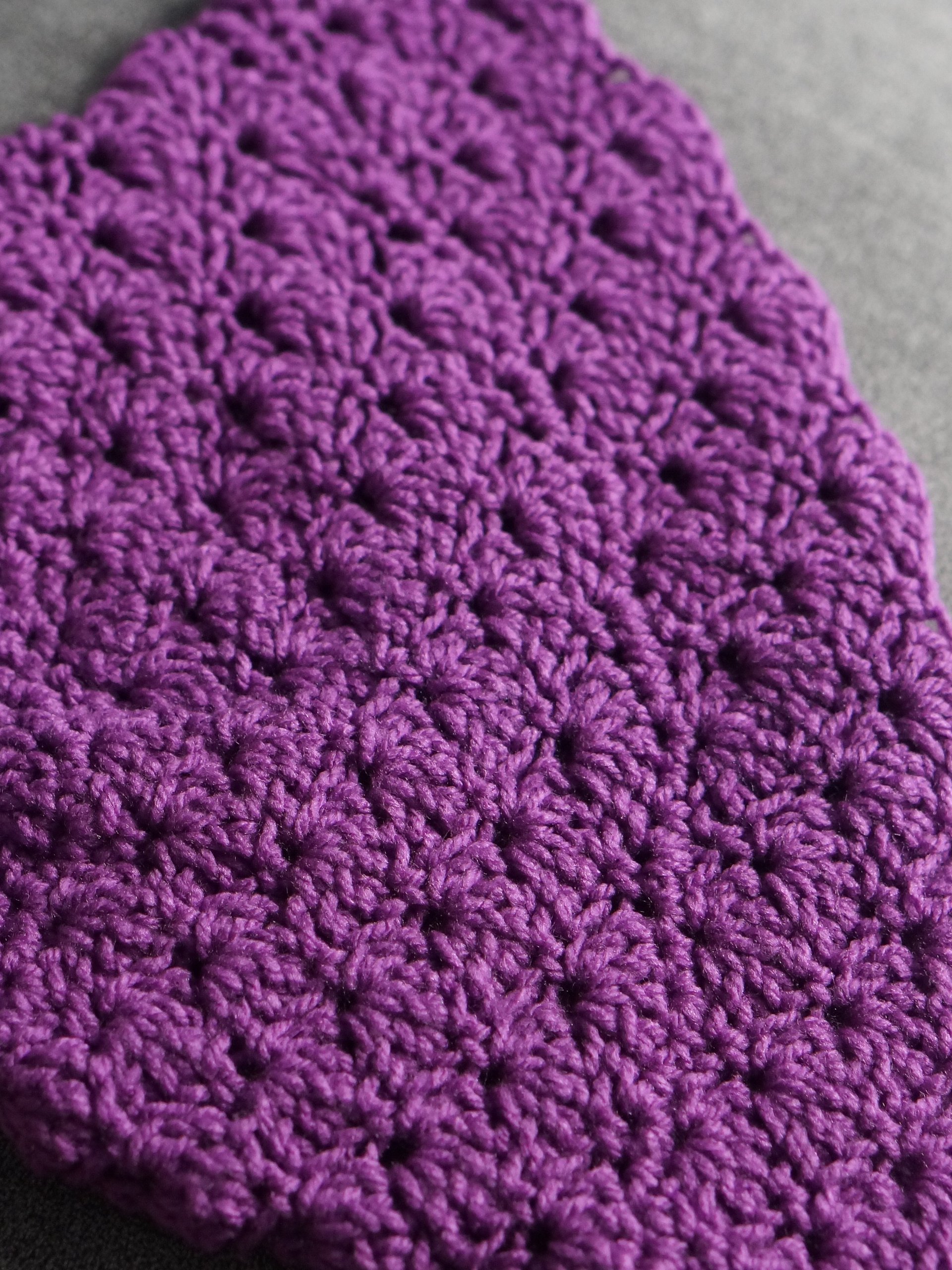 Shell stitch bucket hat crochet pattern product image (4)