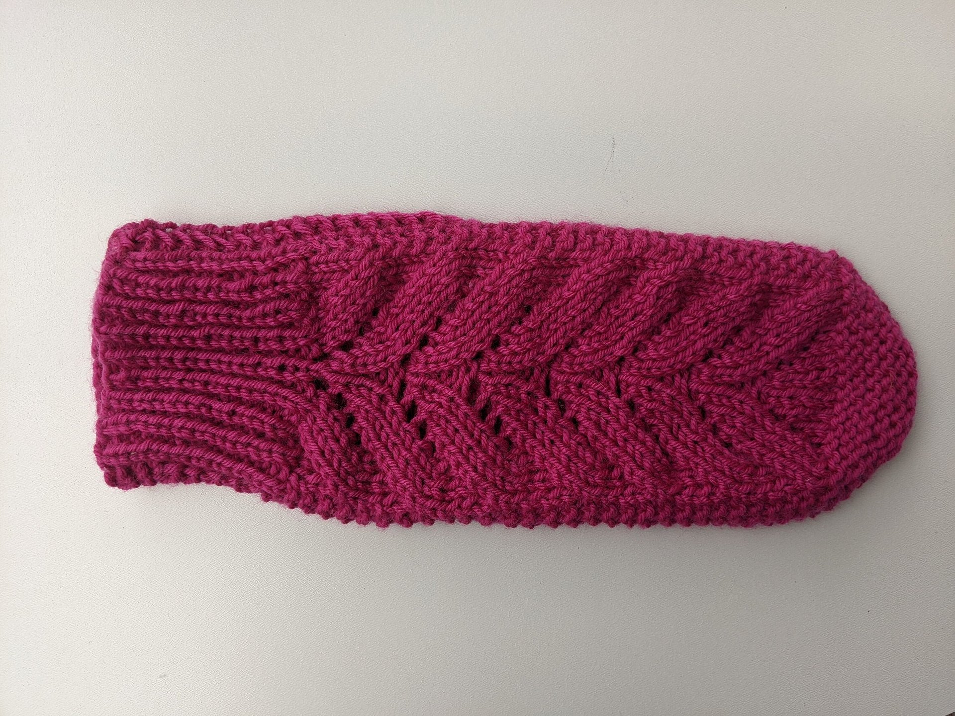 Two Needles Seamless Lace Knit Socks Pattern product image (3)