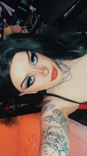 the category is: eyes 👁️👄👁️

.
.
.

#jragon #explore #explorepage #transition #makeup #eyes #eyecontact #lips #altgirl #altgi...