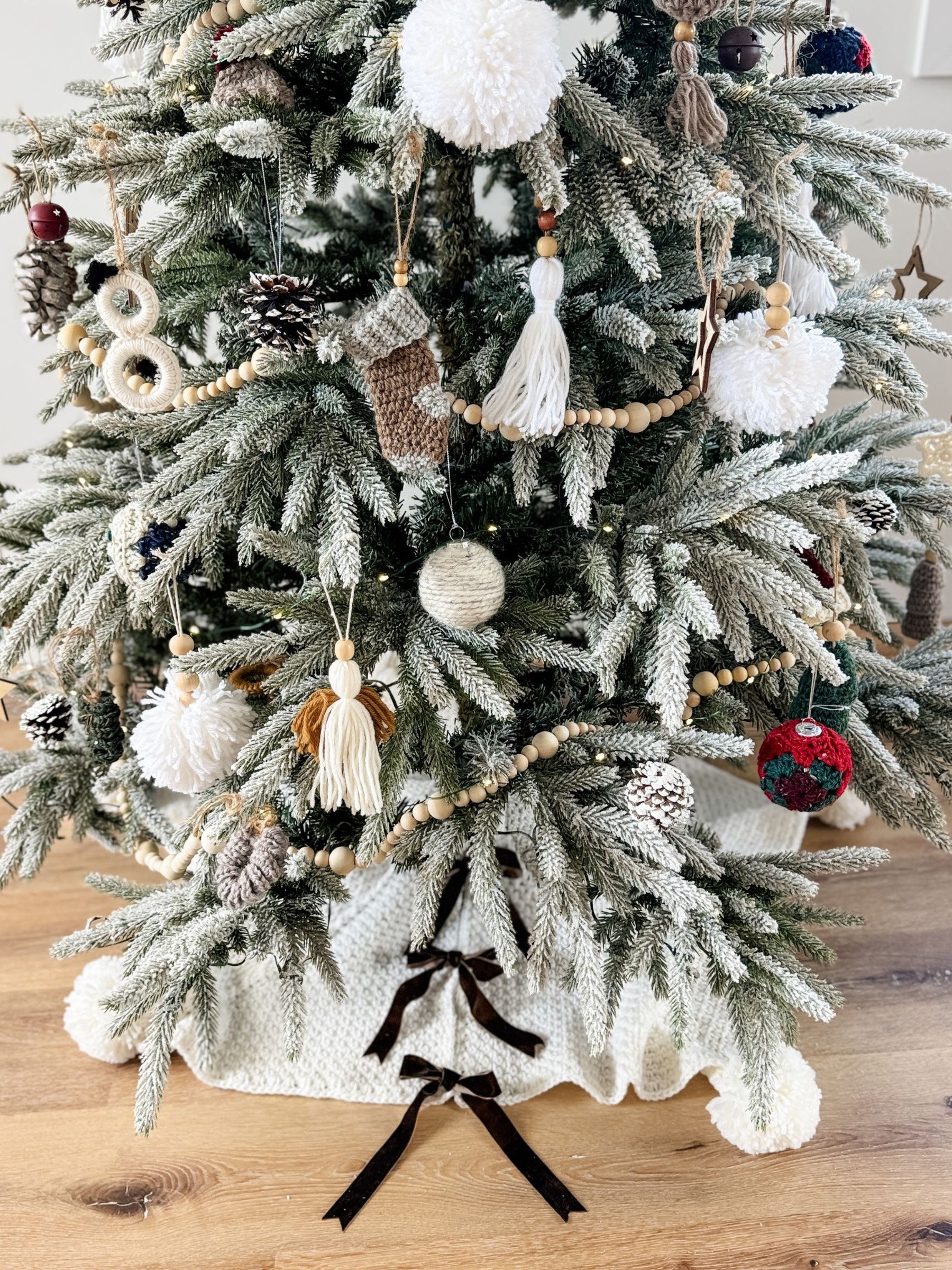 Holiday Weave Tree Skirt Crochet Pattern product image (6)