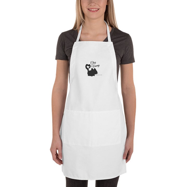 chez vanny embroidered logo apron product image (2)