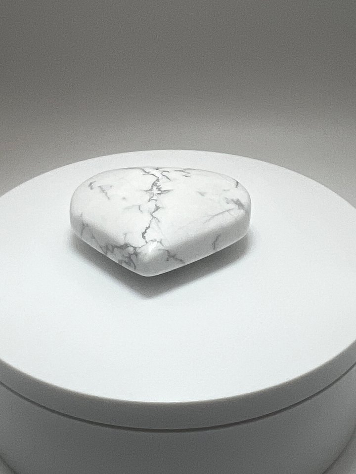 Howlite Worry Stone product image (2)