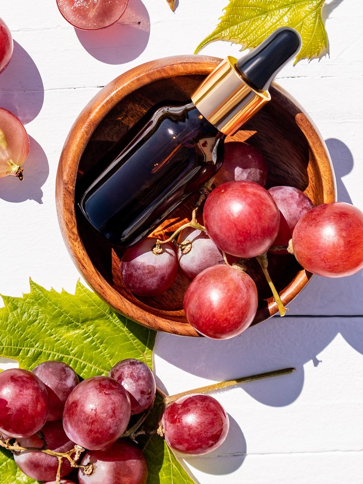 زيت العنب الملكي product image (1)