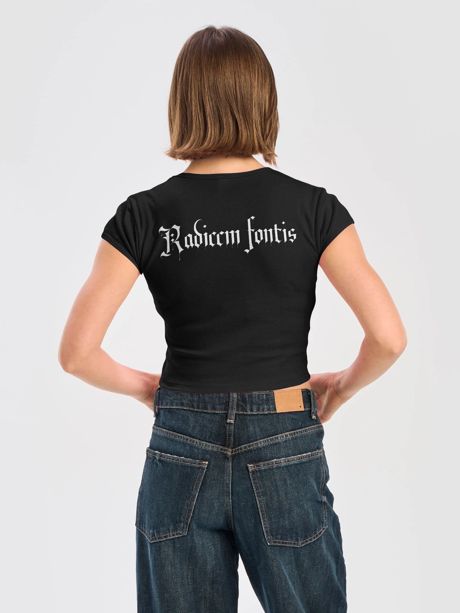 Radicem fontis "Rooted" Crop top product image (13)