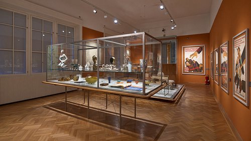 MAK Vienna - Free National Day and Design Visit GuideMAK Vienna opens free for National Day, with design collections, textile...