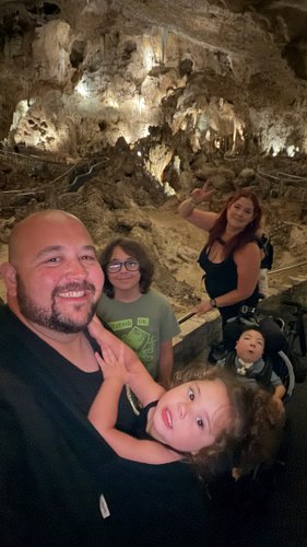 Here’s our day at Carlsbad caverns with no trending audio or no edit just raw us lol enjoy 

#izaiahsjourney #carlsbadcaverns...