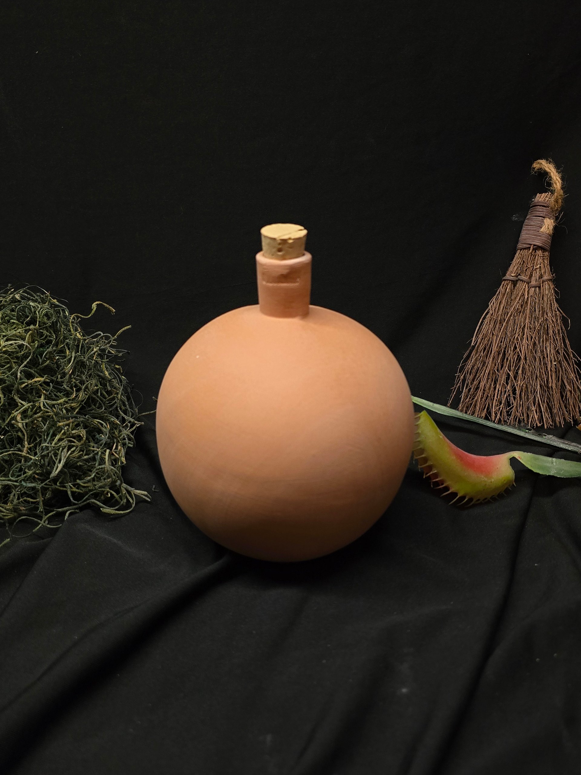 Medium Olla, Terracotta Olla, Watering System/With Neck product image (1)
