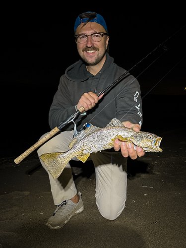 Catching ‘em on a “Weak”night. Might be one of my new favorite species 🤷‍♂️ 

#weakfish #saltwaterfishing #njfishing #nightfi...