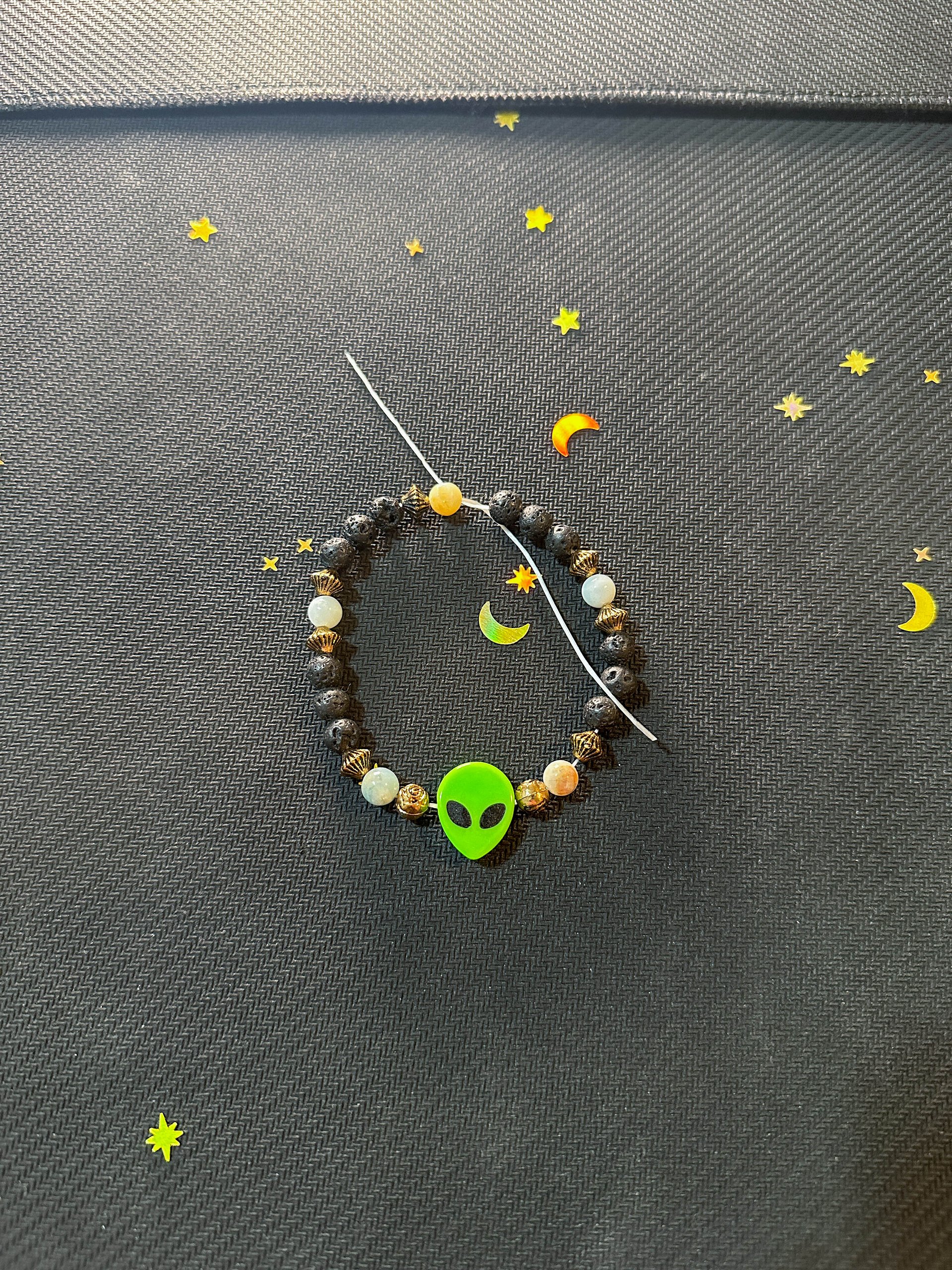 Bracelet ''Pauline l'alien'' 👽 product image (1)