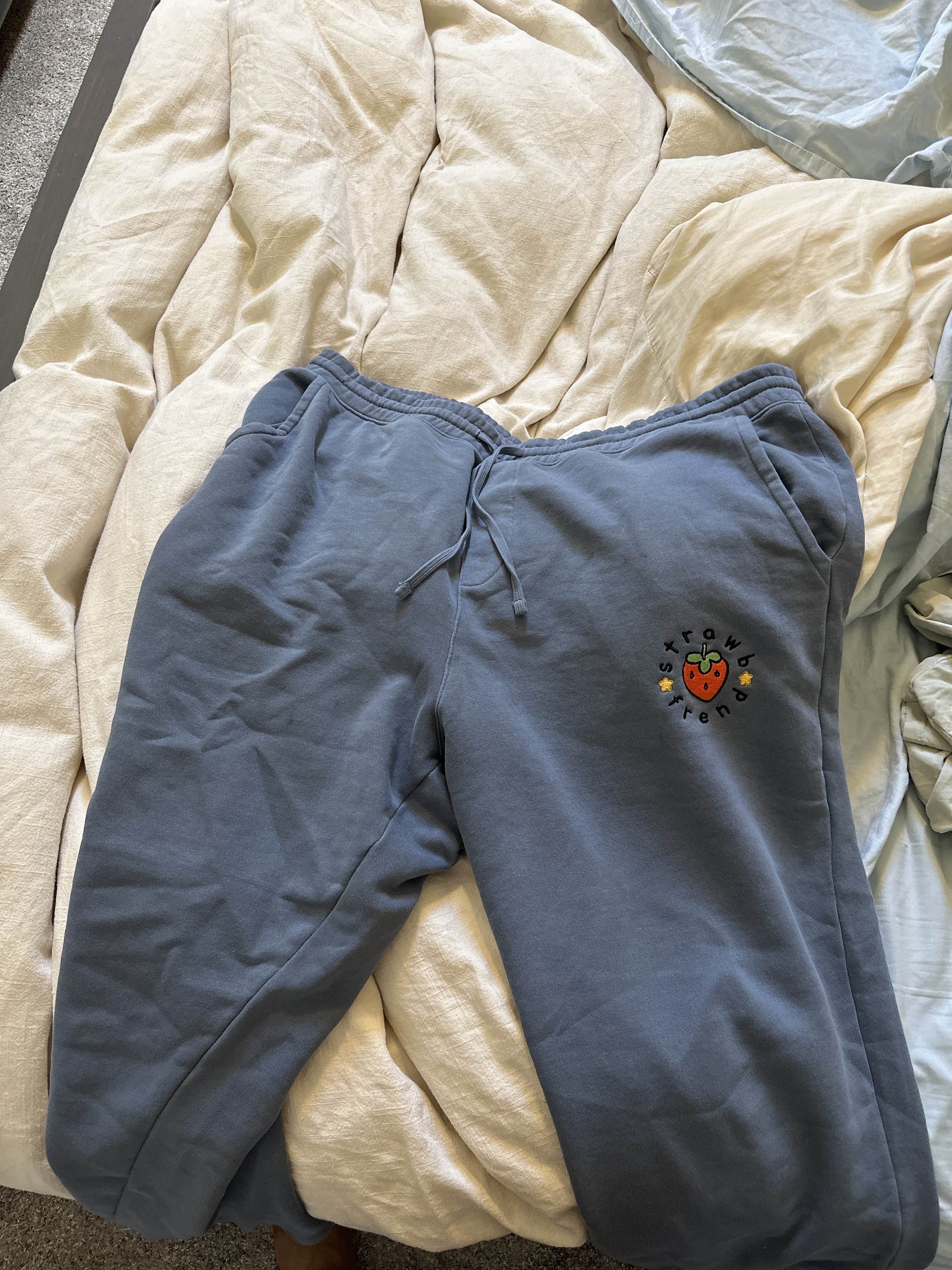 the berry sweats product image (10)