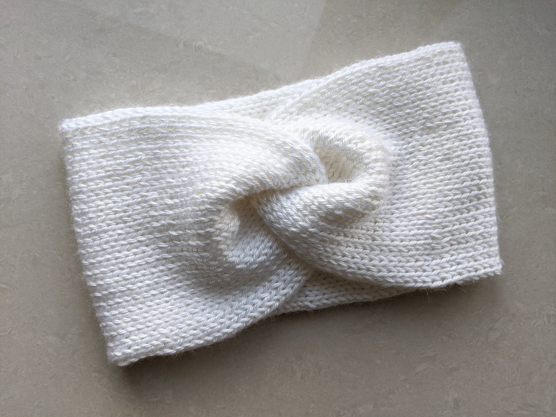 Top Knot Twisted Headband Pattern product image (3)