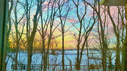 This was the view from the kitchen window yesterday as I was scrubbing the pots and pans. What a beautiful amazing world we l...