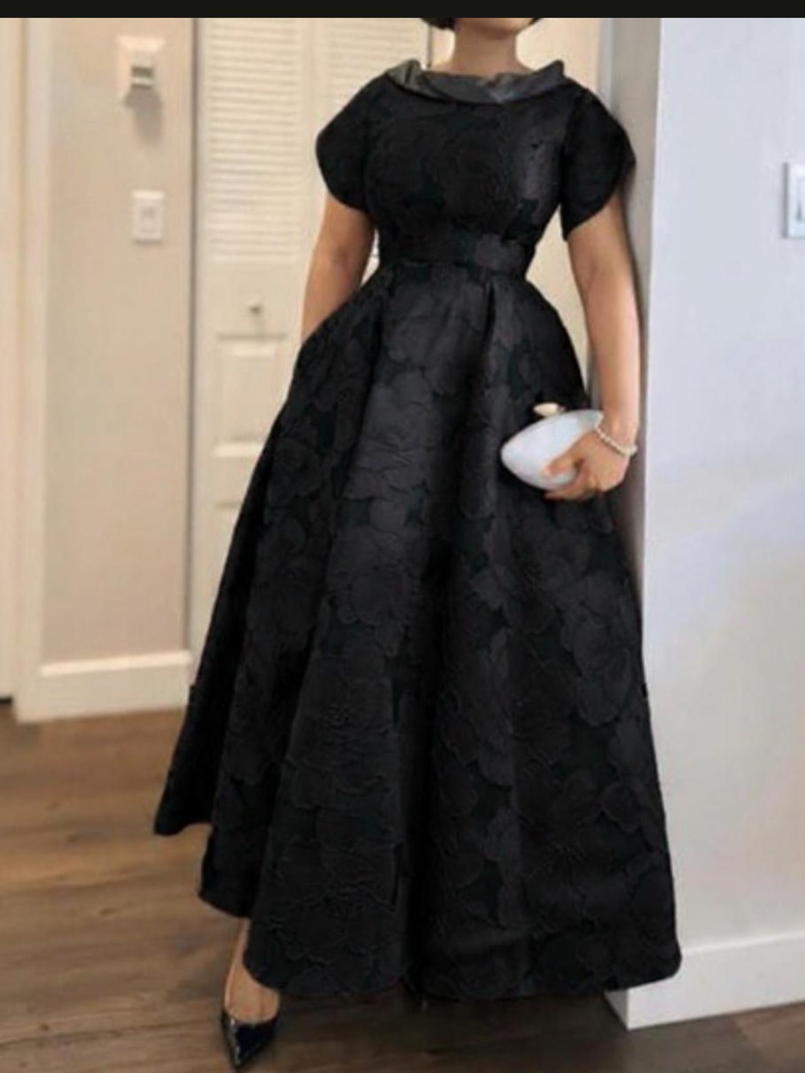 Luxury dress product image (5)