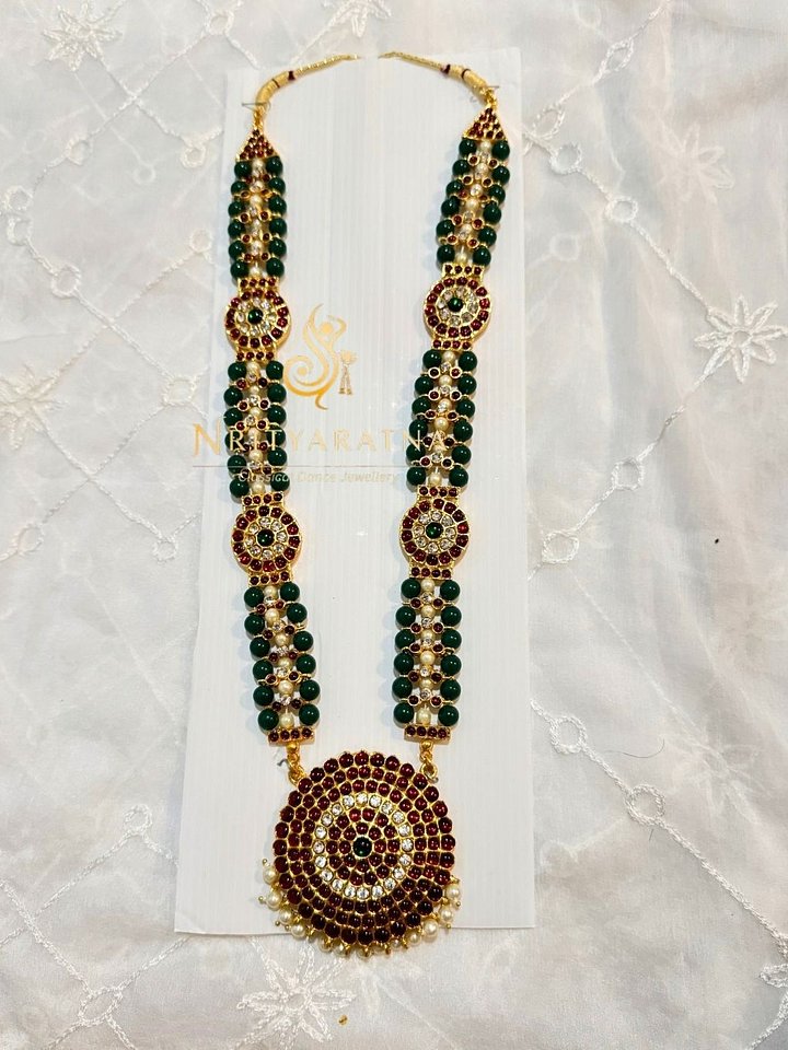 Green Moti with Round Pendant - Long Necklace product image (1)