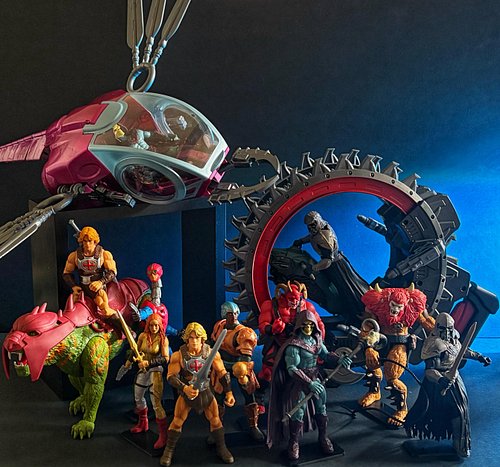 Me: I’m not buying every scale of these new MOTU toys! I can’t! I don’t have room to display everything!

Also me ⬆️

#master...