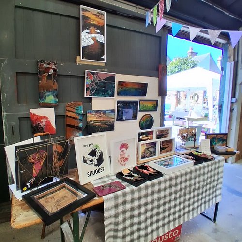 At @craft.love.market.whitstable with some brand new pieces straight off the easel! 

See you there! 🤎🖌🎨

#whitestable #whits...