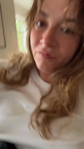 A day in the life… with @alisonludditt at the cabin. #hottub #cabin gonna take my meds today 👍🏼 #adhd