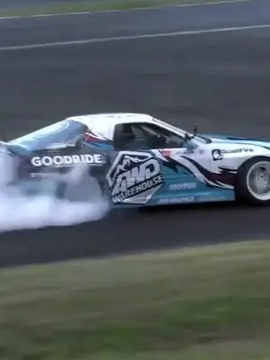 650hp 13b Rotary powered FC RX7, with a 15 year old at the wheel 🔥 Watch more from Riley Mckeown on YT ▶️ @oversteertv Follow 👇 @Riley👀  @D1NZ Official  #drift #cars #motorsport #driving #drifting 