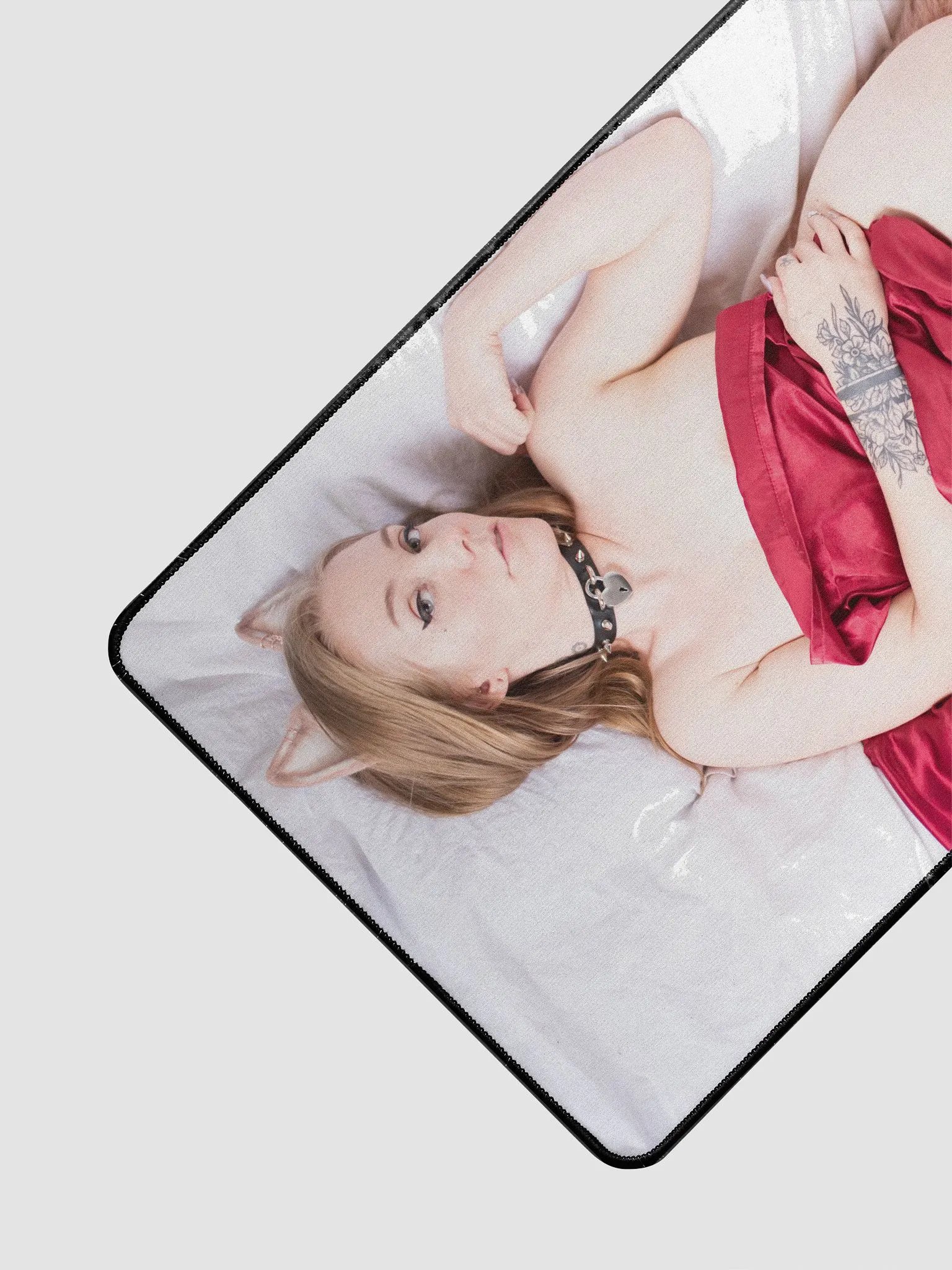 Kiku Red Sheet Desk Mat product image (3)