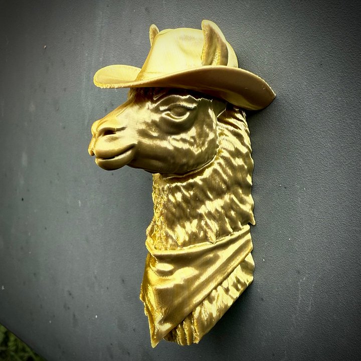 Llama Magnet (Gold & Silver) product image (1)