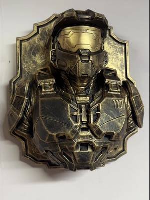 Master Chief, finished like a battle worn metal relic. ⚔️ From the 6-inch busts to the 8-inch wall plaque, each piece is 3D printed, primed, sanded, painted black, then hand-finished with professional gilding wax to bring out the raised armor details and create that aged brass, worn-metal look. The wall plaque also features a keyhole slot on the back for easy hanging. Made for gamers who want their collectibles to look like they’ve seen some battles. 🖤 #MasterChief #Halo #haloce #Gaming #collectibles  