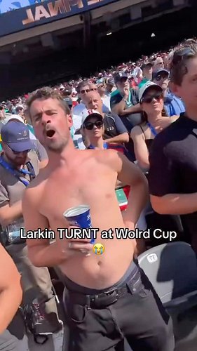 Dylan Larkin celebrating his approaching signing with the Minnesota Wild properly 😂😂😂

#minnesotawild #nhl