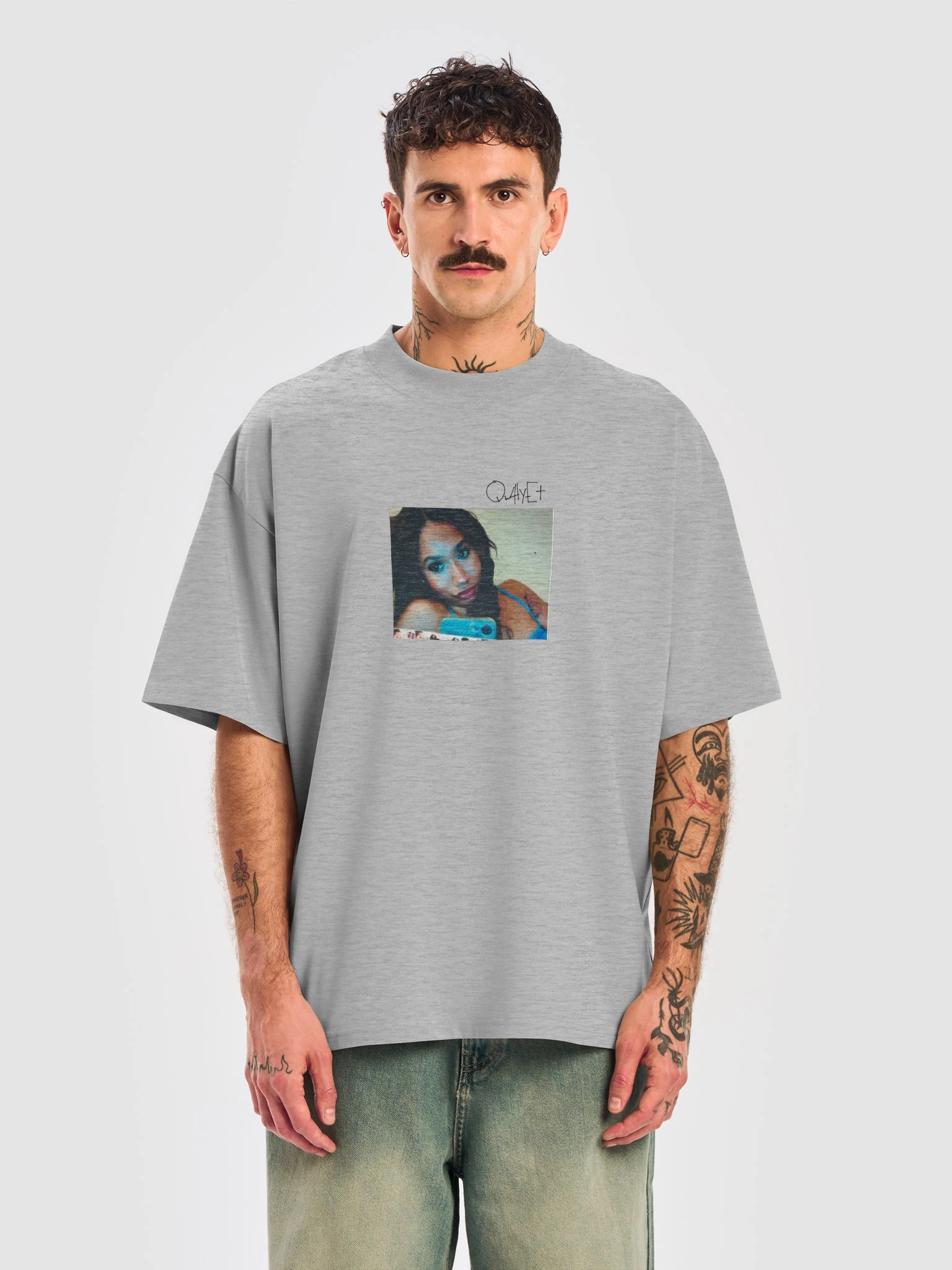 QWHYET BADDIE Oversized Tee (BLACK LOGO) product image (13)