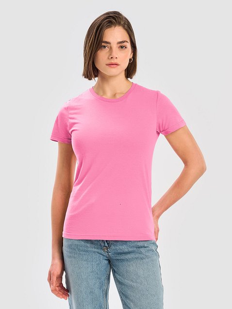 Photo showing Gildan Women's Basic Softstyle T-Shirt
