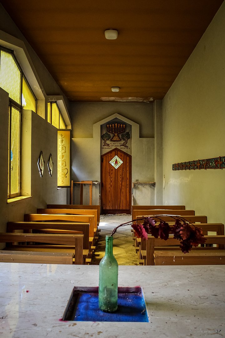 Fine Art - The Forgotten Chapel of the Scriptures - Urbex Italy product image (1)