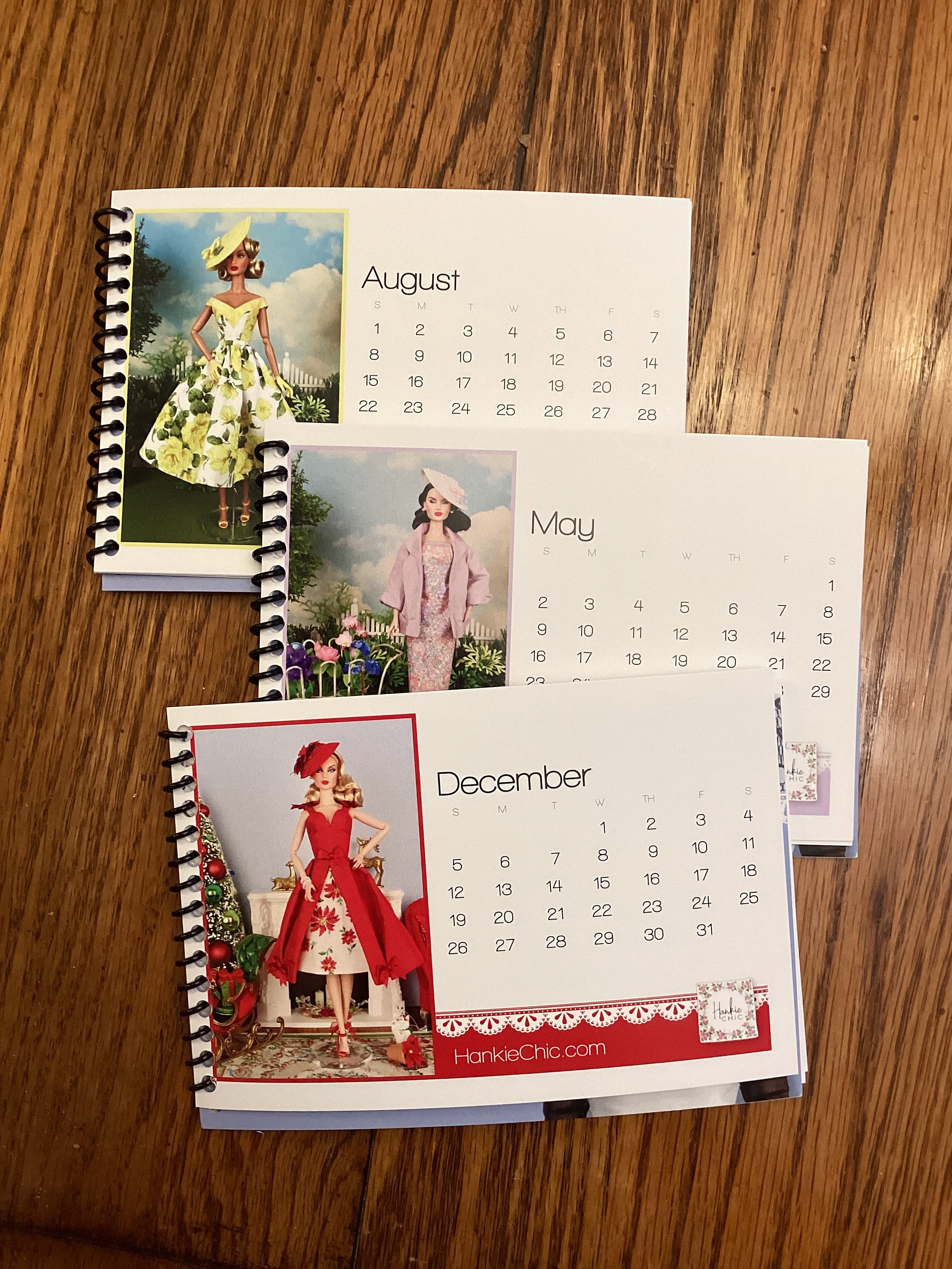 2027 Hankie Chic calendar product image (3)