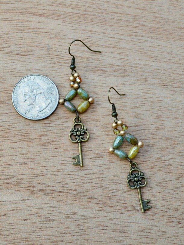 Bohemian Antique Brass Key Dangle Earrings With Crystal Beads product image (4)