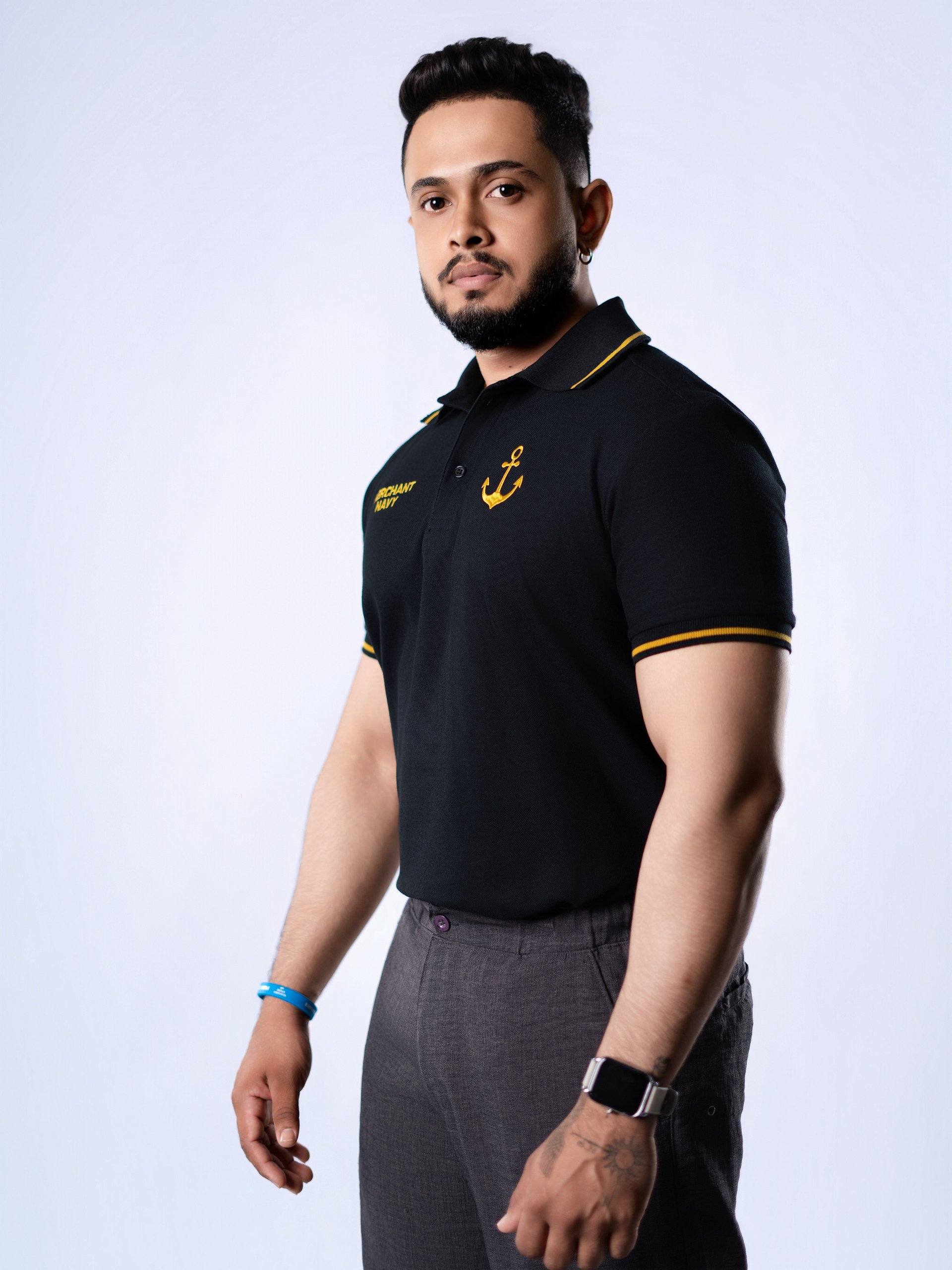 Black & Gold T-shirt product image (2)
