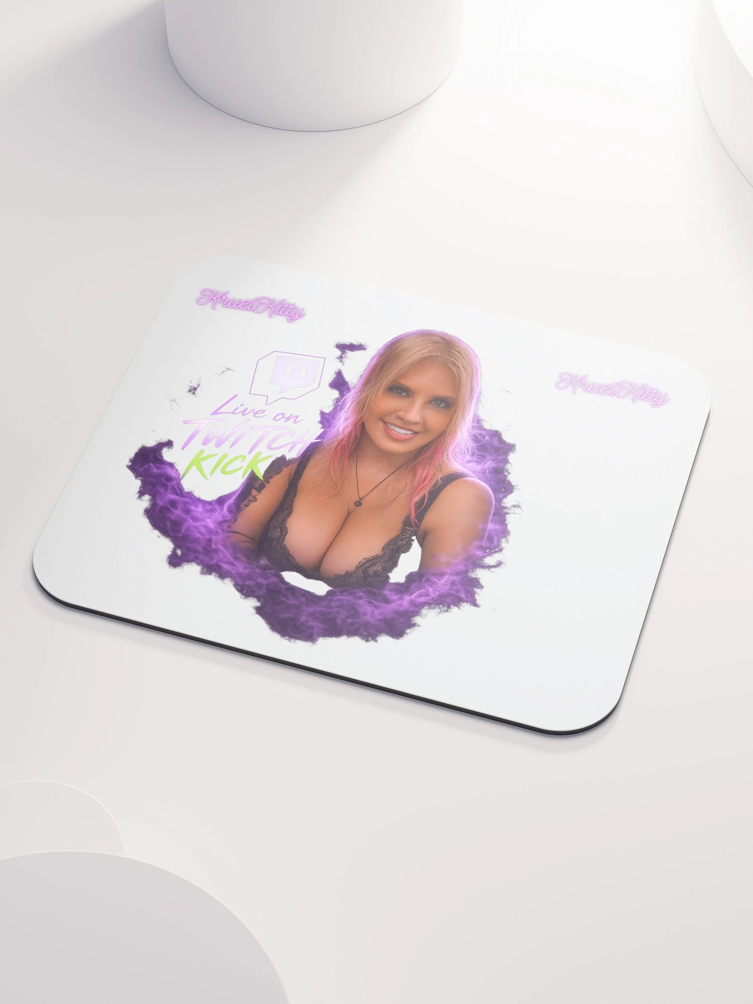 Kitty loves the mouse product image (3)
