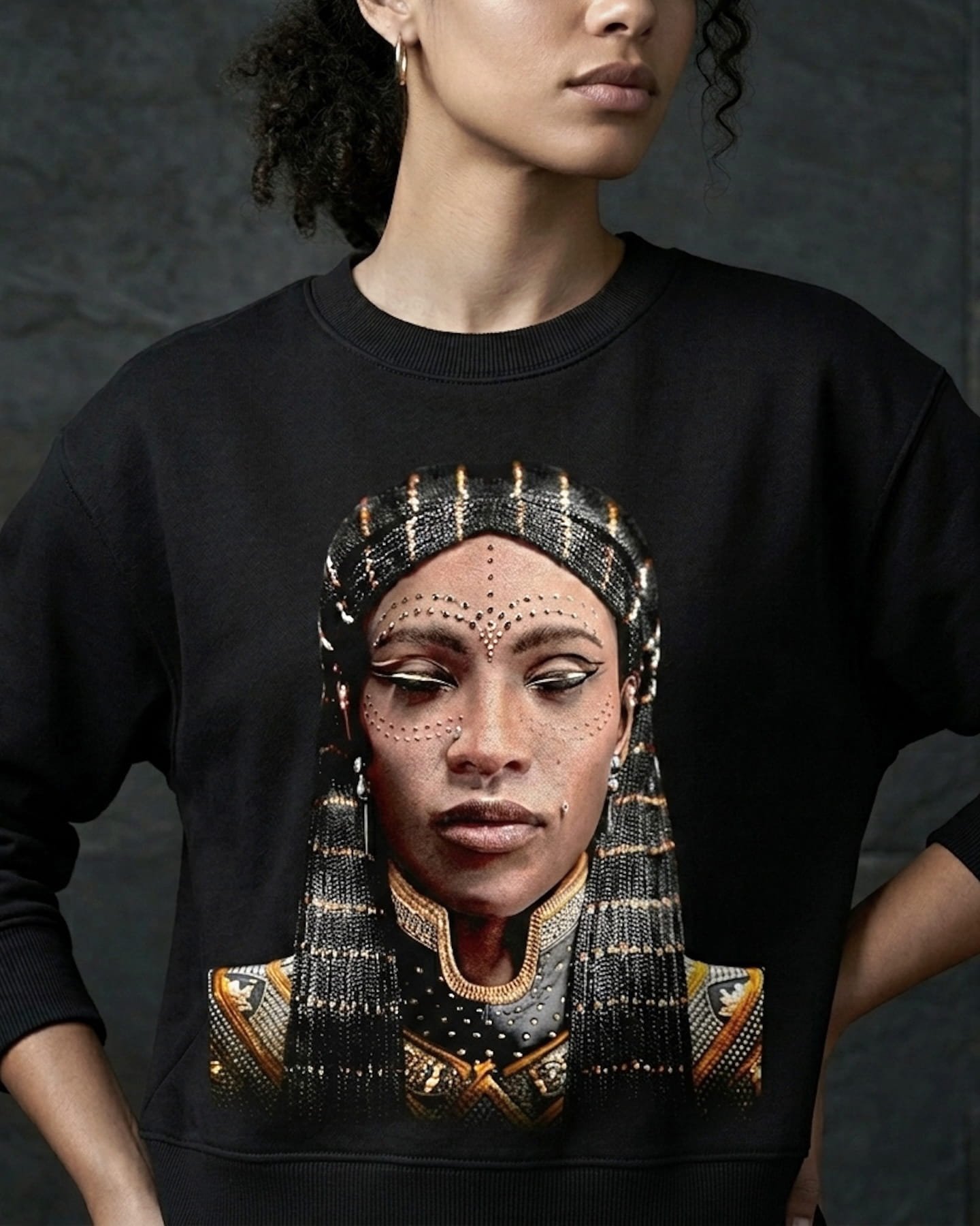 Queen Amanishakheto · AS Colour Heavy Crewneck product image (5)