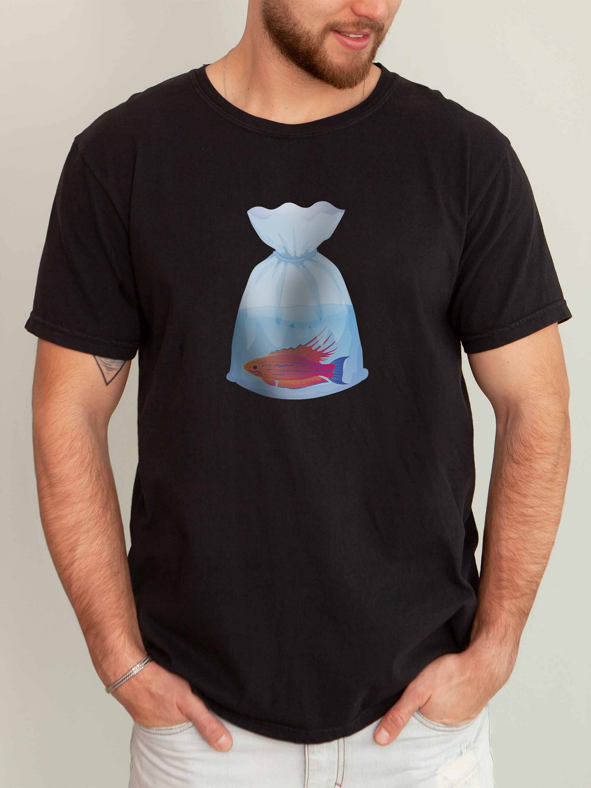 Flasher Wrasse Fish Bag Shirt – Funny Reef Tank & Saltwater Aquarium Graphic Tee product image (2)