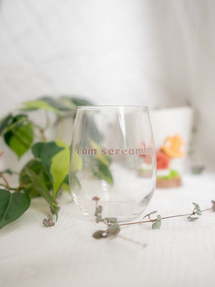 i am screaming Wine Glass product image (2)