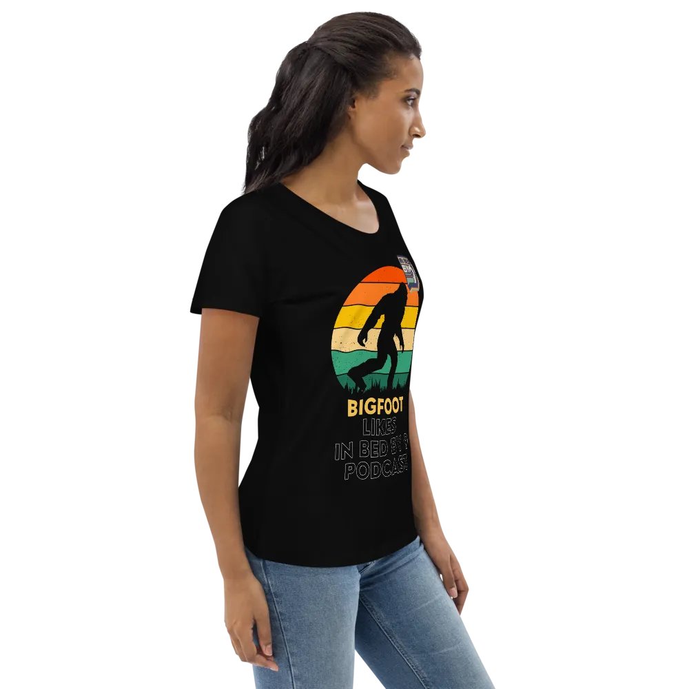 Bigfoot Likes Tee product image (4)