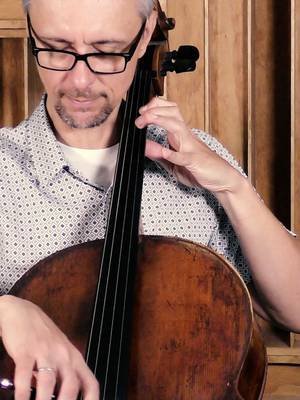 There are two common ways to play extensions on the cello 🎻 Option 1: Keep all four fingers on the string. This develops strength, stability, and independence. It's often the preferred long-term solution when your hand comfortably allows it. Option 2: After playing with the first finger, slightly lift it to make it easier for the fourth finger to reach the extended note. This reduces tension and can be a very practical solution for smaller hands, slower tempos, or difficult passages. Neither approach is always right. The real question is: Can you reach the extended note without squeezing or distorting the shape of your hand? Sometimes keeping all fingers down is stronger. Sometimes releasing the first finger creates a more relaxed extension. Which approach do you naturally use when playing extensions? 👇🎶 #Cello #Extensions #CelloTechnique #LeftHand #CelloTips #Cellopedia #celloplayer #celloteacher #cellotok #cellist #violoncello